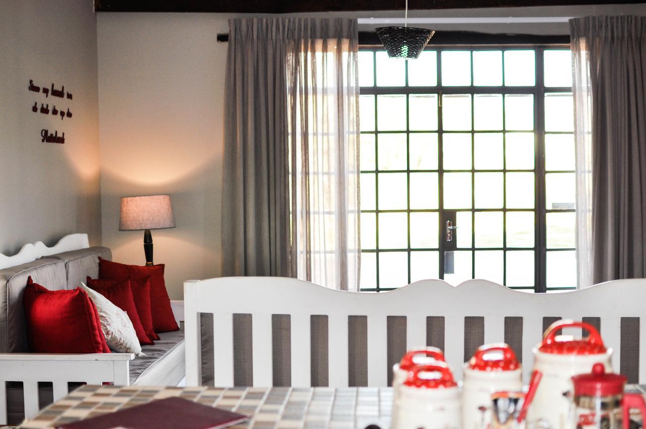 Avonsrus Guesthouse Augrabies ภายนอก รูปภาพ