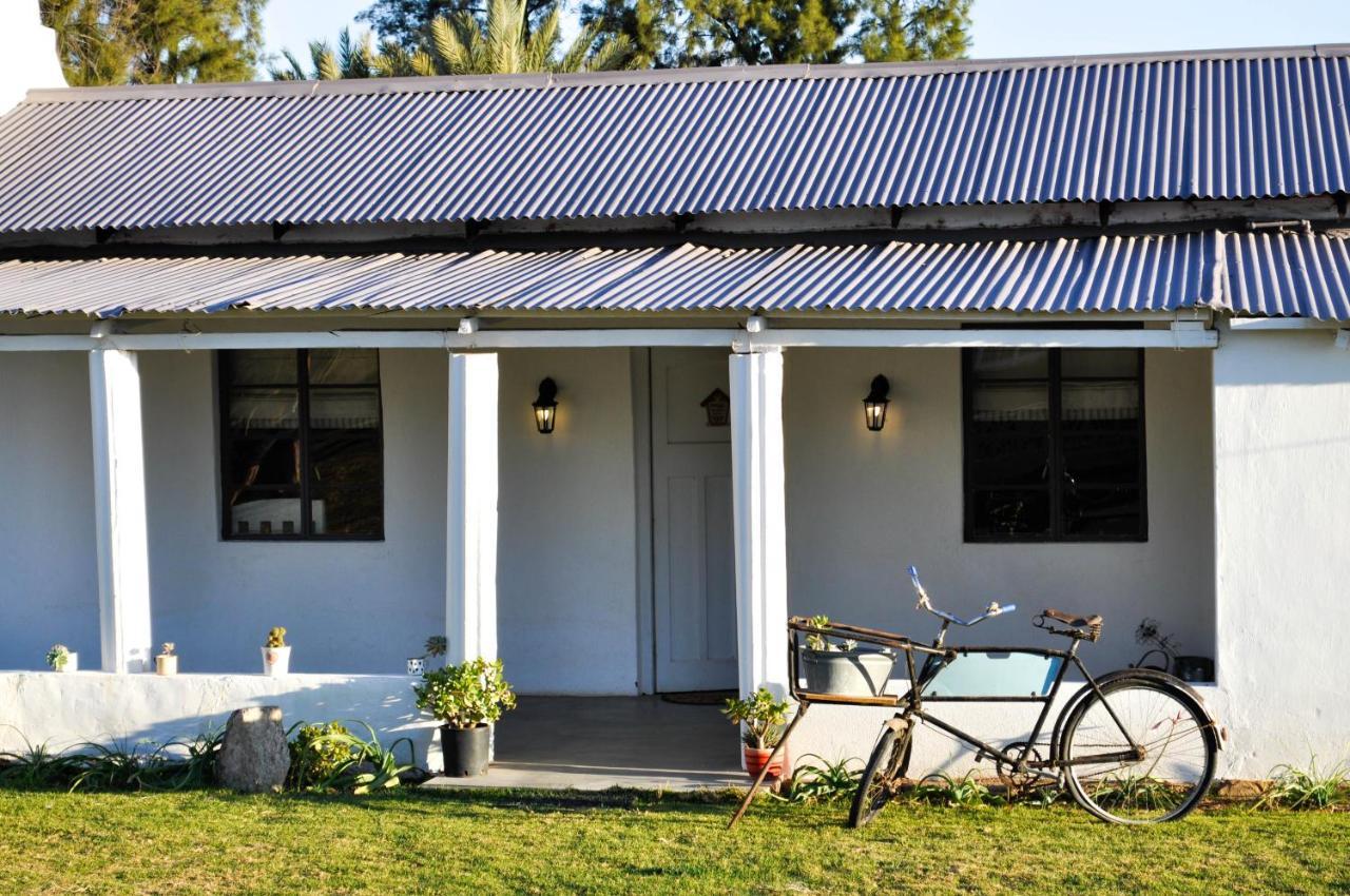 Avonsrus Guesthouse Augrabies ภายนอก รูปภาพ