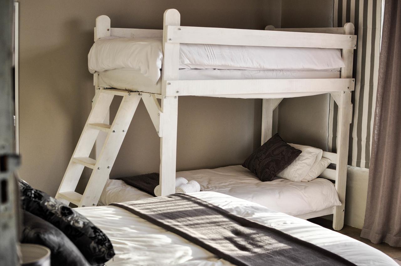 Avonsrus Guesthouse Augrabies ภายนอก รูปภาพ