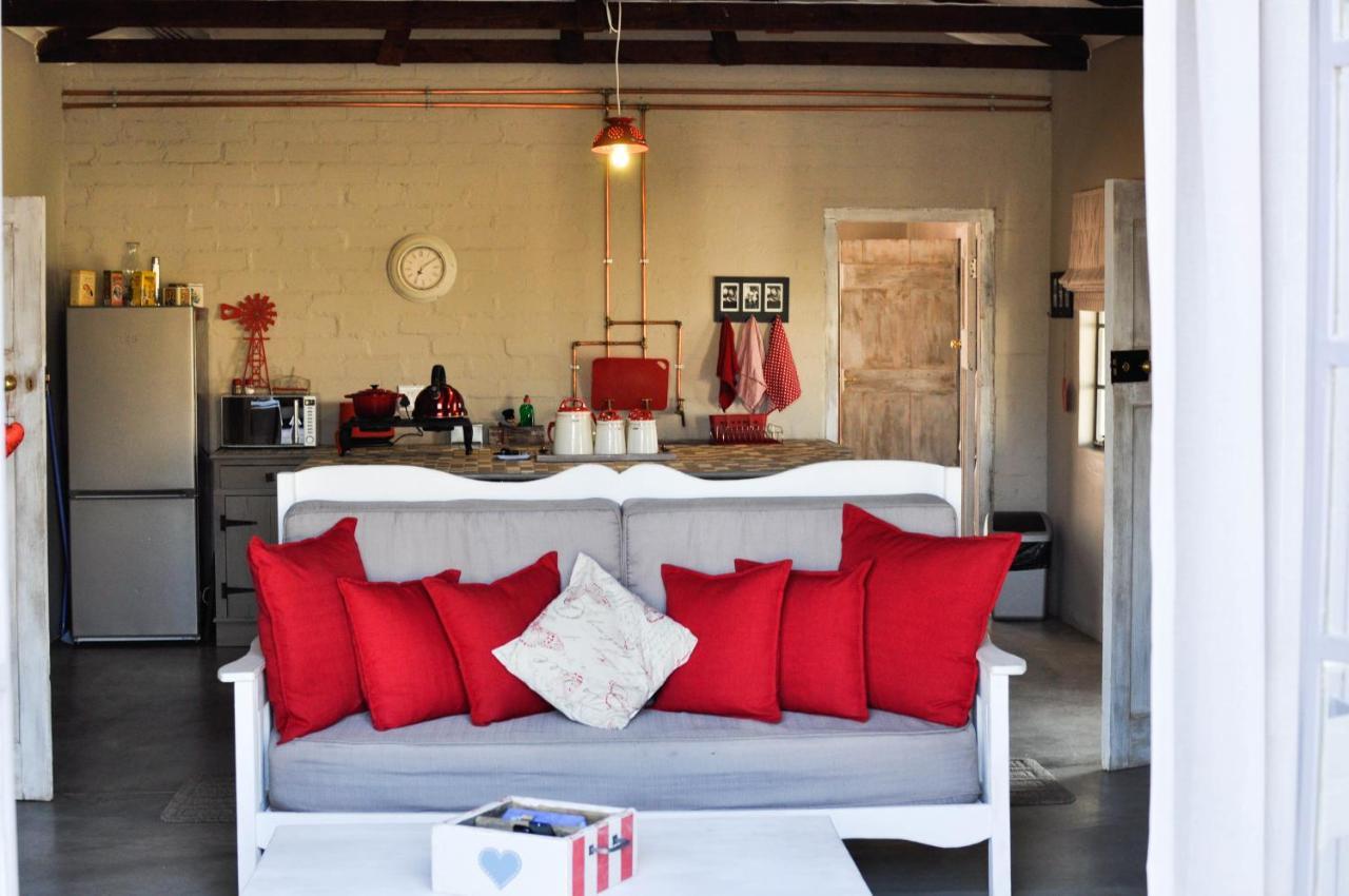 Avonsrus Guesthouse Augrabies ภายนอก รูปภาพ